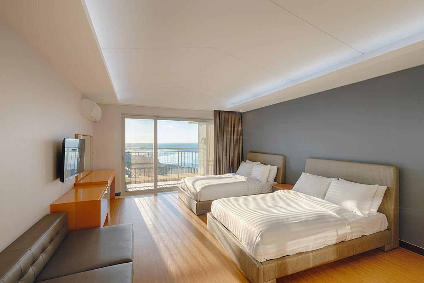 Sono Calm Jeju Hotel Seogwipo Exterior photo